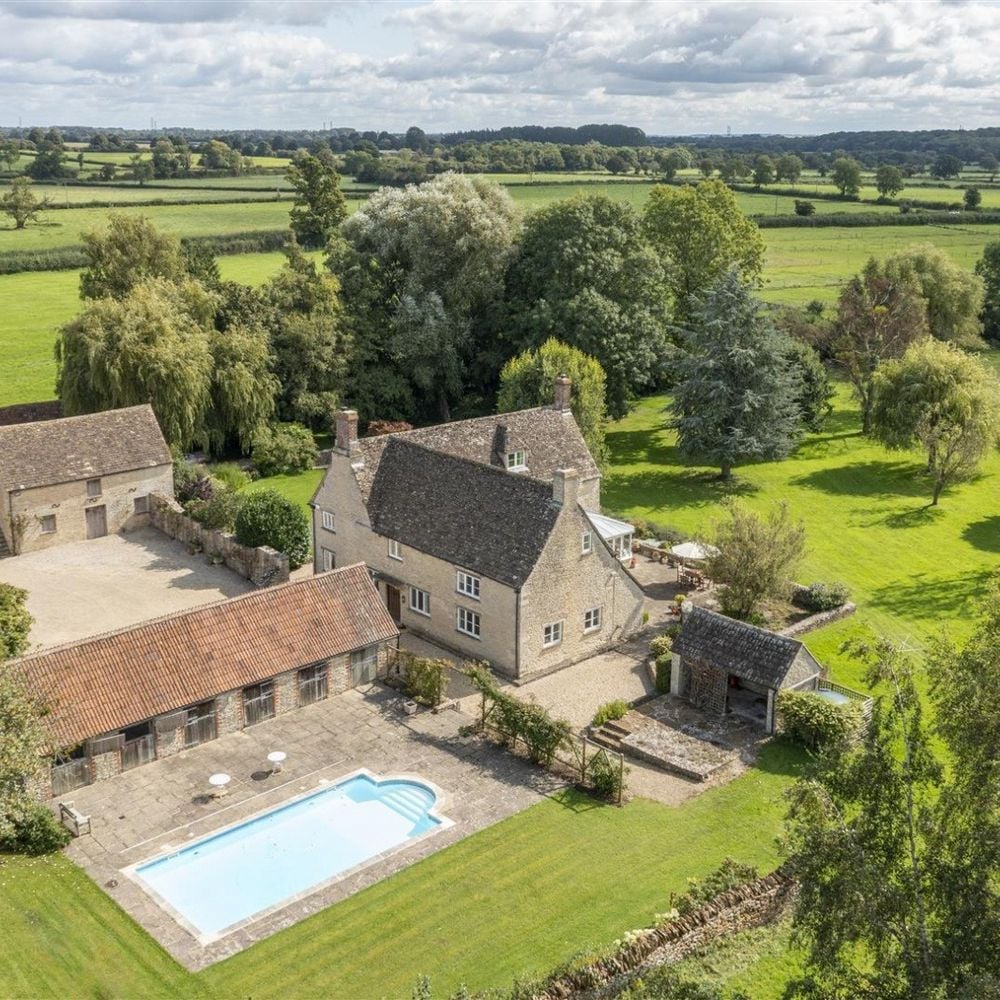 Image for article: It’s going nuts in the Cotswolds
