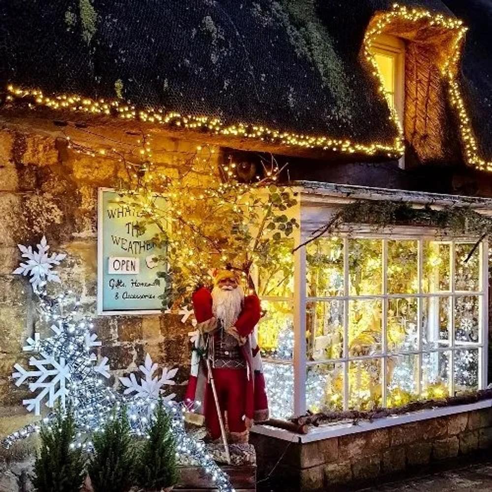 Broadway Christmas Shop Window