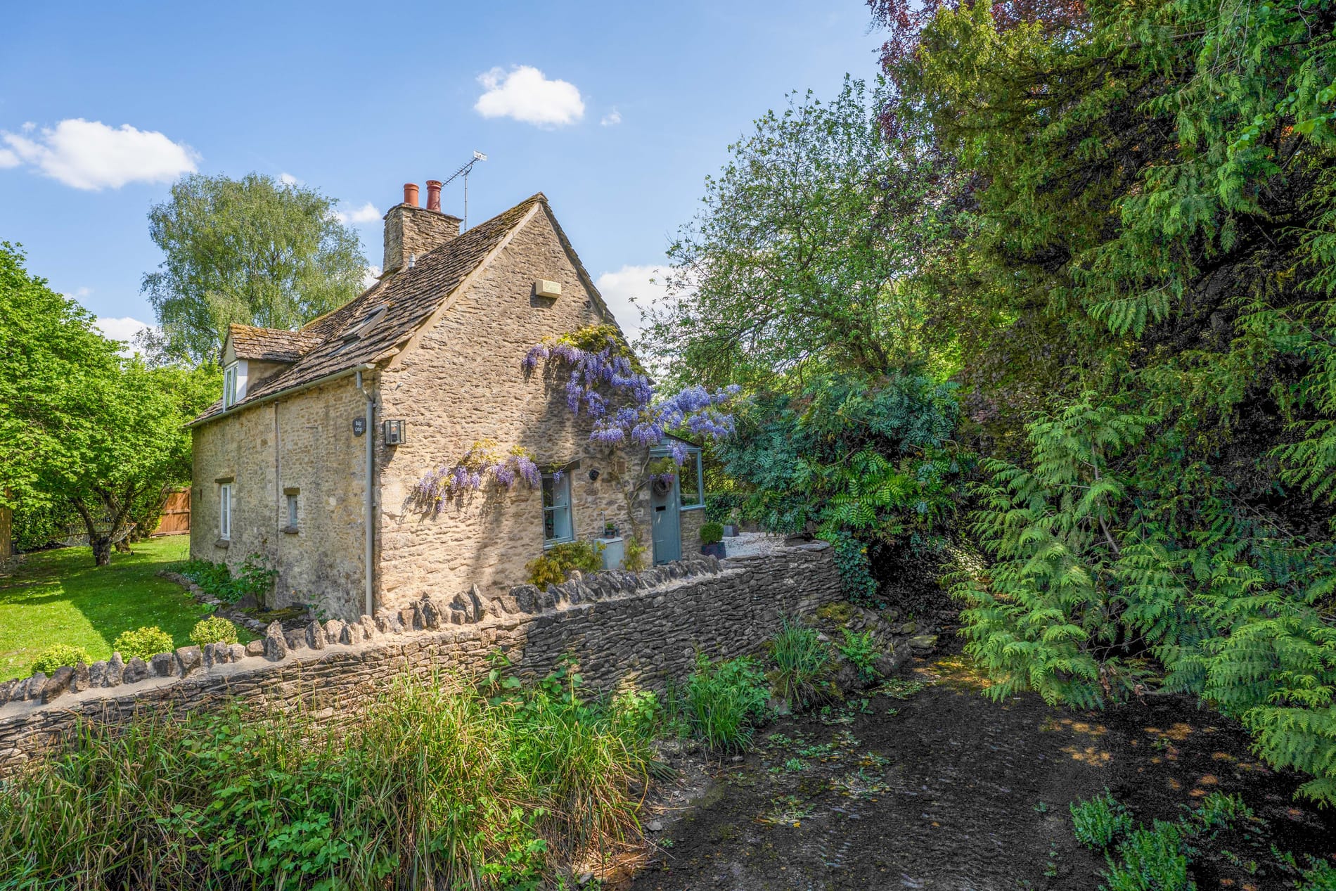 Bridge Cottage, Filkins