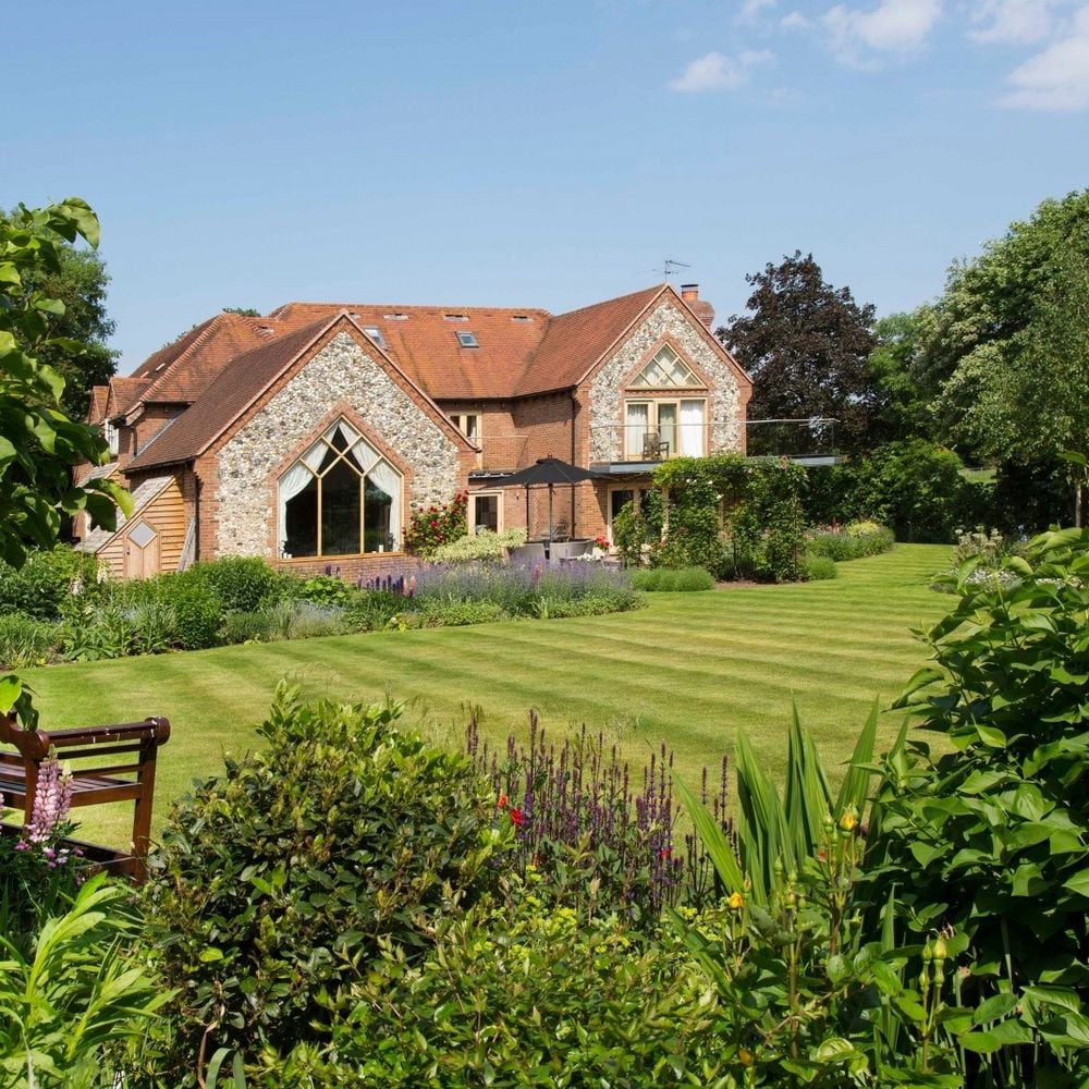 Image for article: Oxford Garden Design Company extols the virtues of influential gardens in the Cotswolds, and offers advice on design