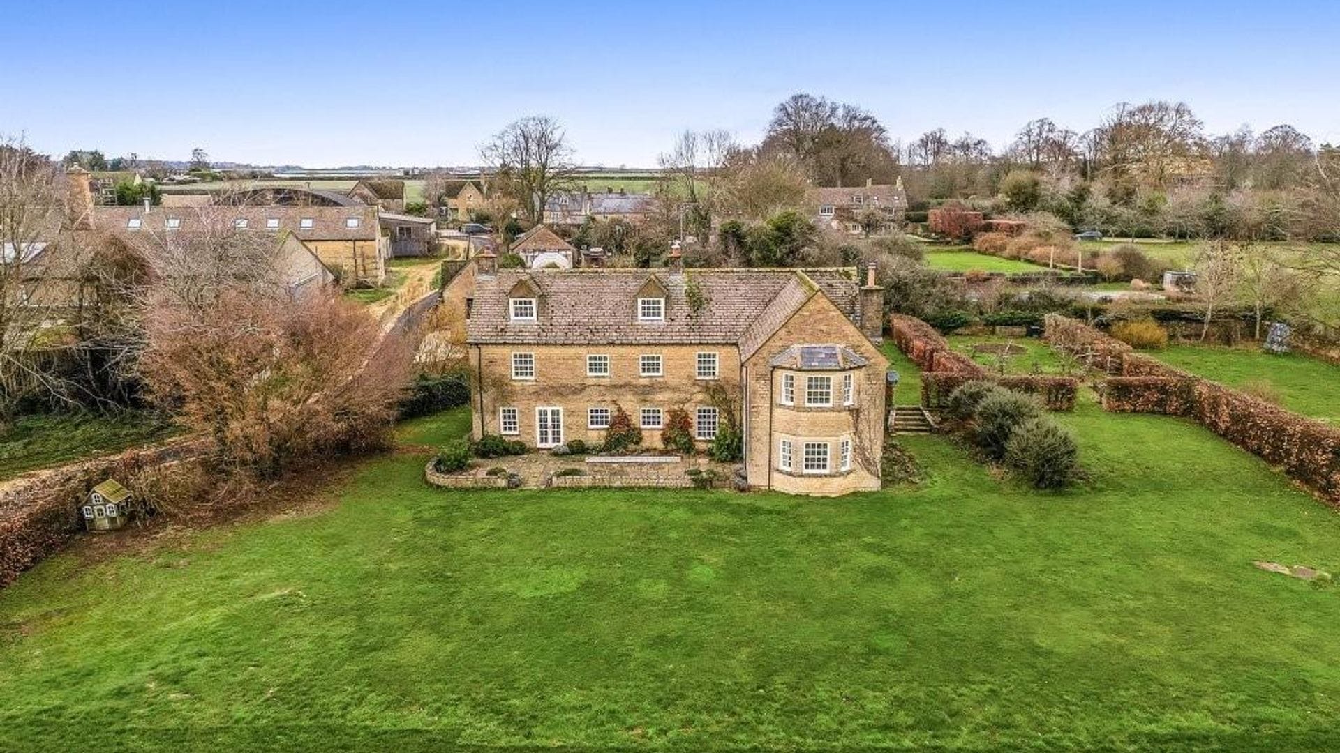 The Lower House - Main 3