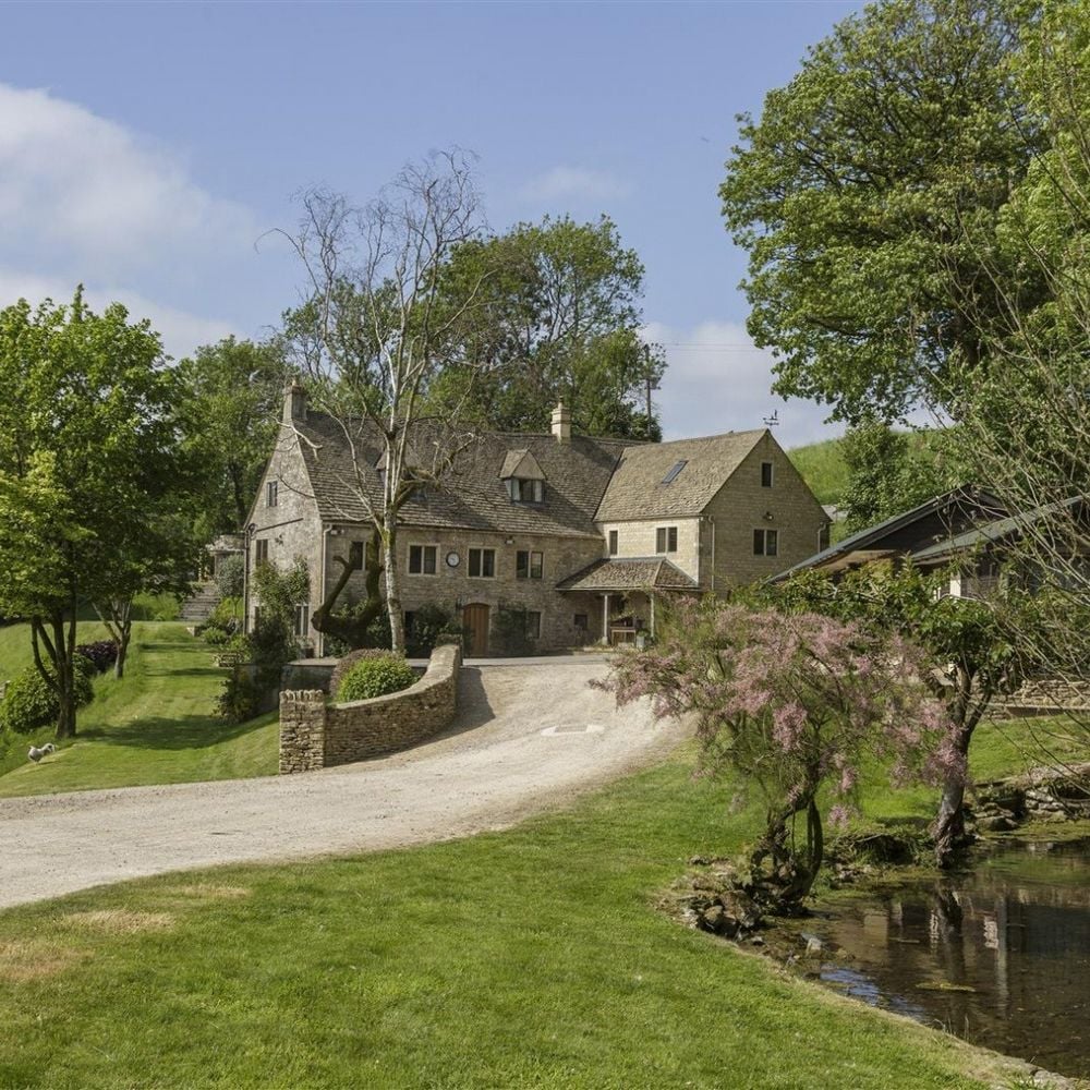 Image for article: Keeping active in the Cotswolds