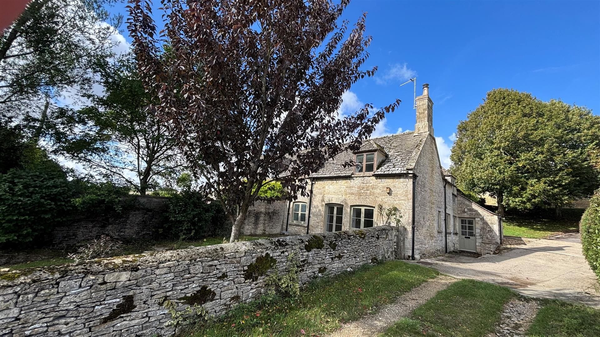 Hawkins Cottage - Main