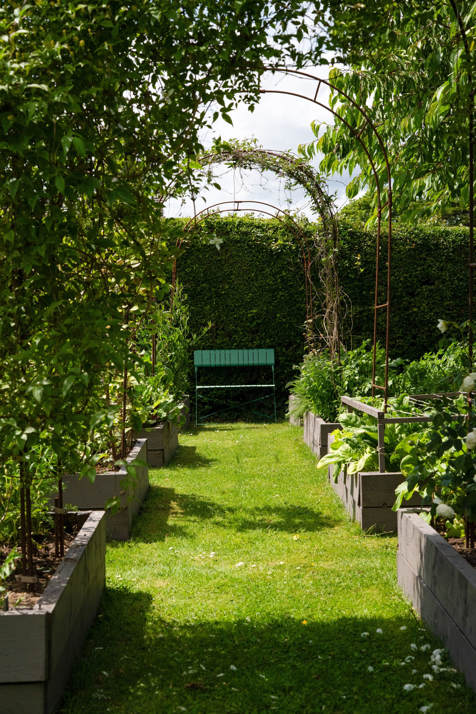 The Farmhouse On The Green Gardens