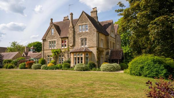 Flat 5, The Manor House, Eastleach