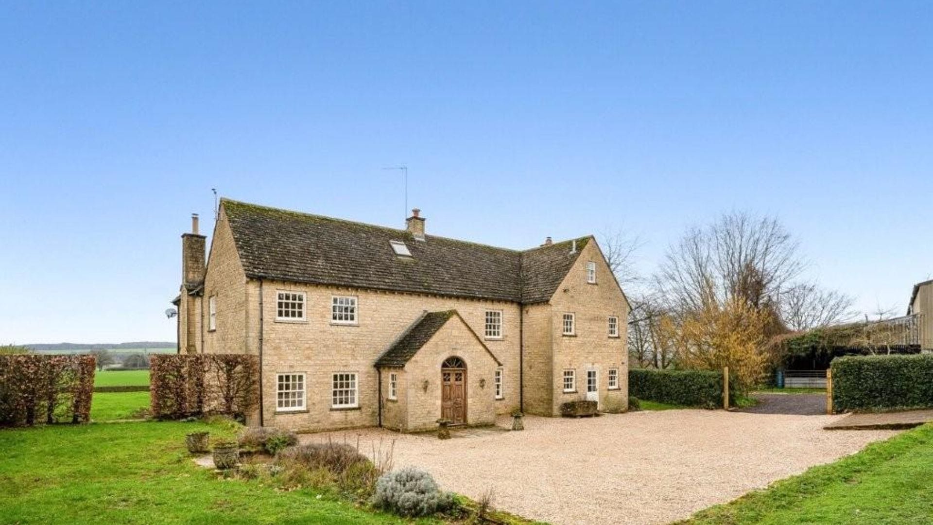 The Lower House - Main