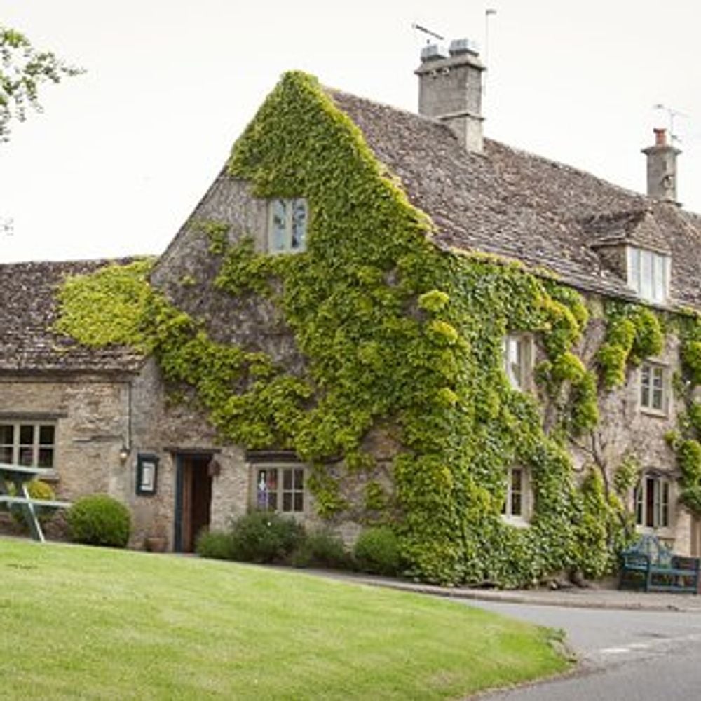 The Swan, Southrop